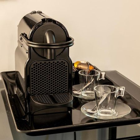 Residenza Sacconi By Hili Hotel Рим Екстериор снимка